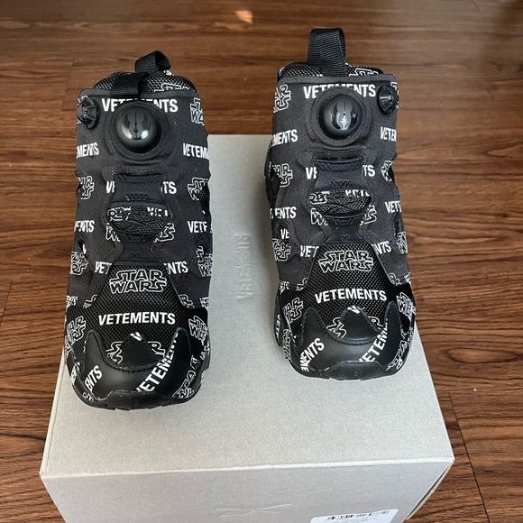 Vetements x Reebok - Picture 4 of 4